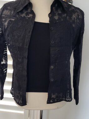 Shear Black botton up